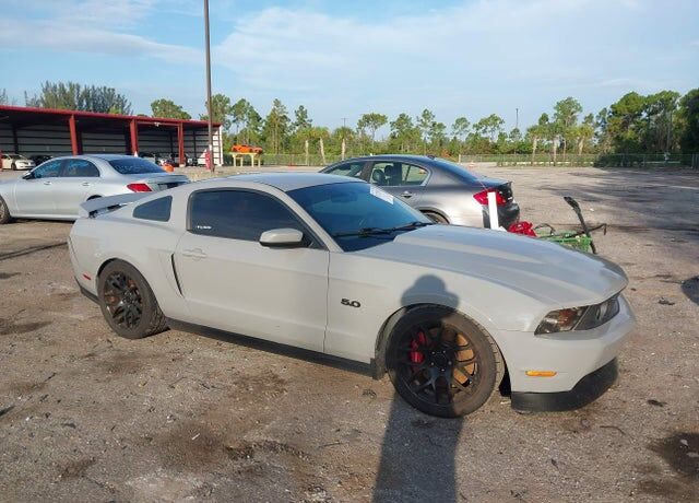 2011 FORD Mustang