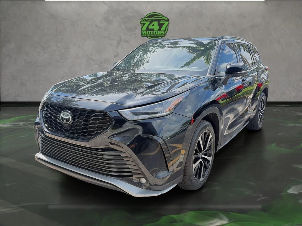 2021 TOYOTA Highlander