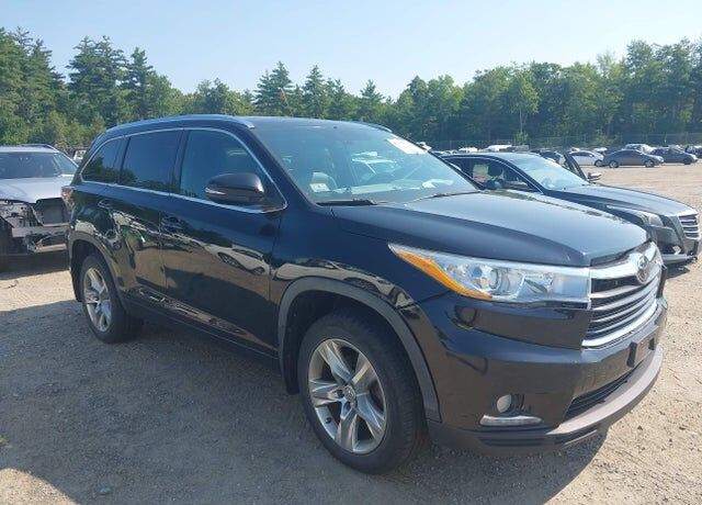 2014 TOYOTA Highlander
