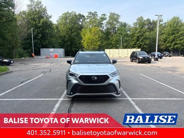 2022 TOYOTA Highlander