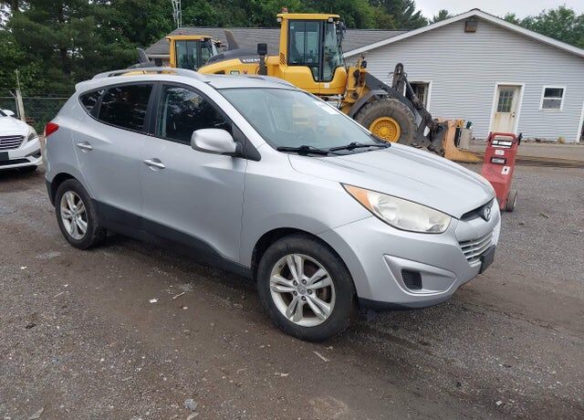 2010 HYUNDAI Tucson