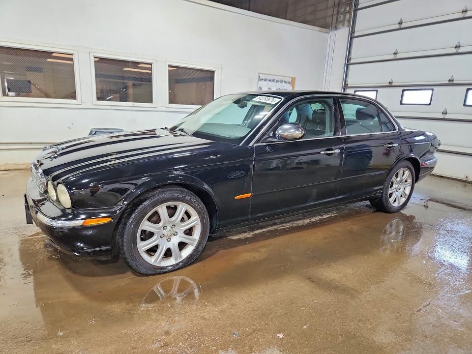 2004 JAGUAR XJ