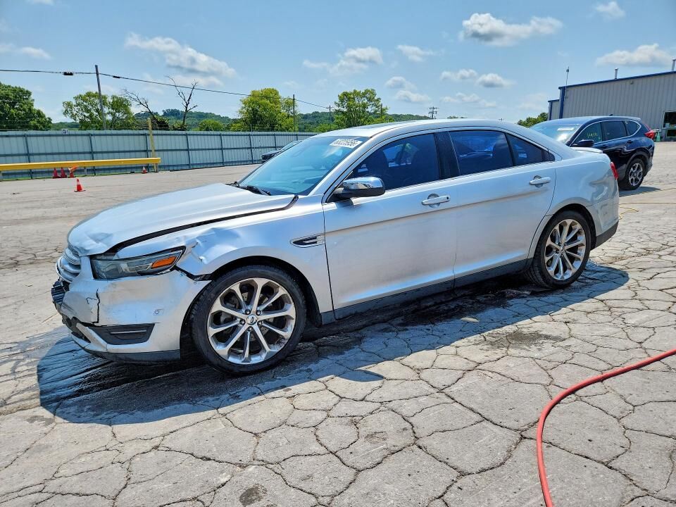 2013 FORD Taurus
