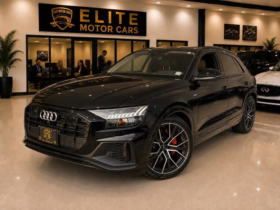 2023 AUDI Q8