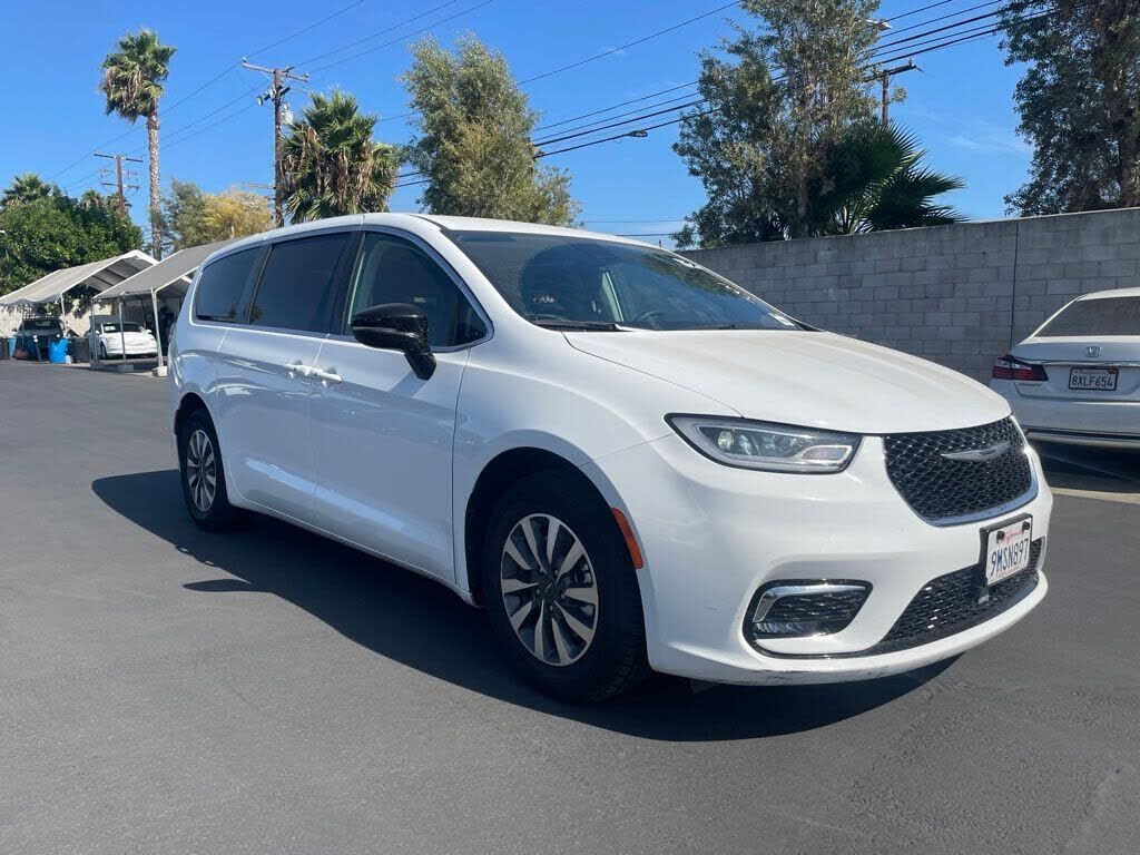 2024 CHRYSLER Pacifica