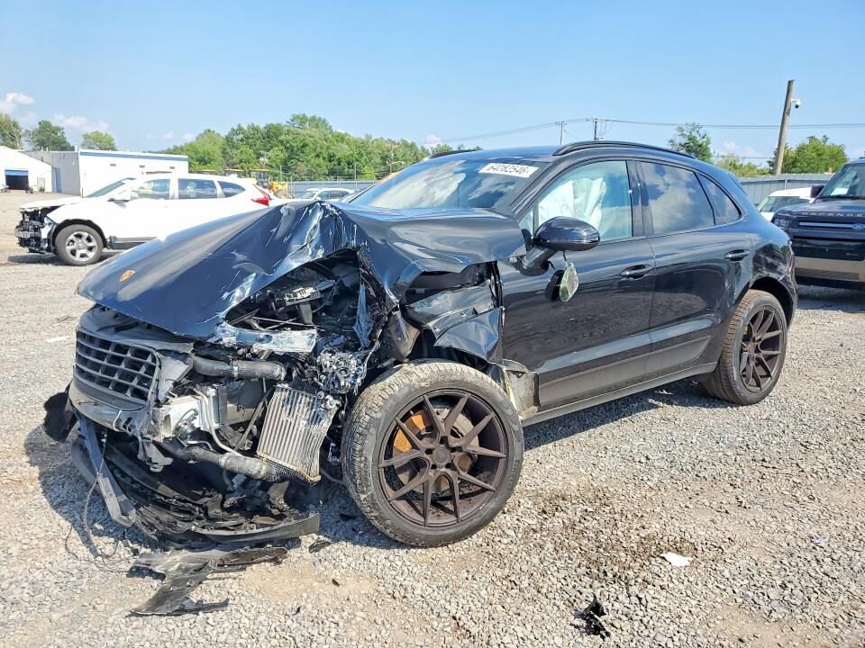 2020 PORSCHE Macan