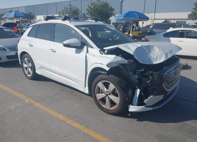 2024 AUDI Q4