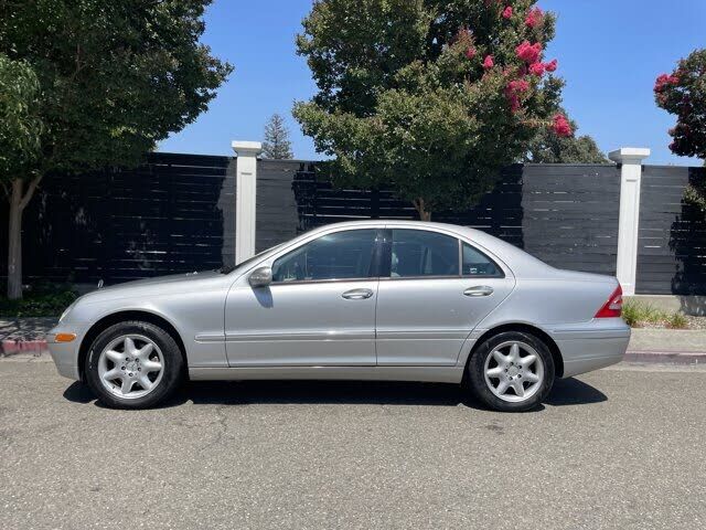 2003 MERCEDES-BENZ C-Class