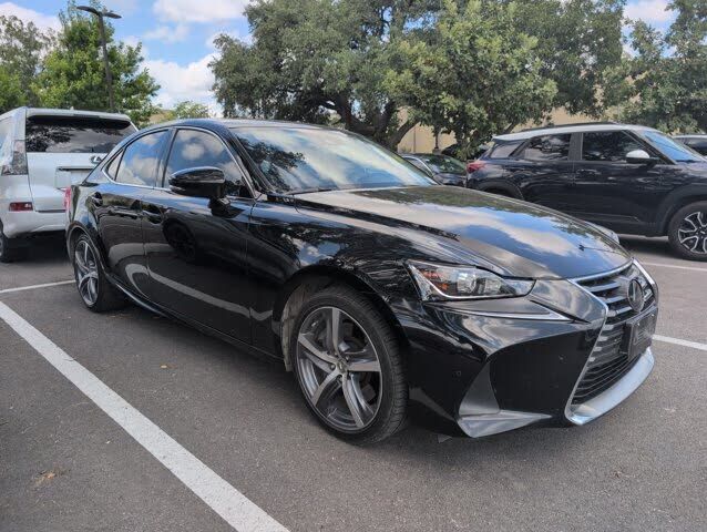 2020 LEXUS IS
