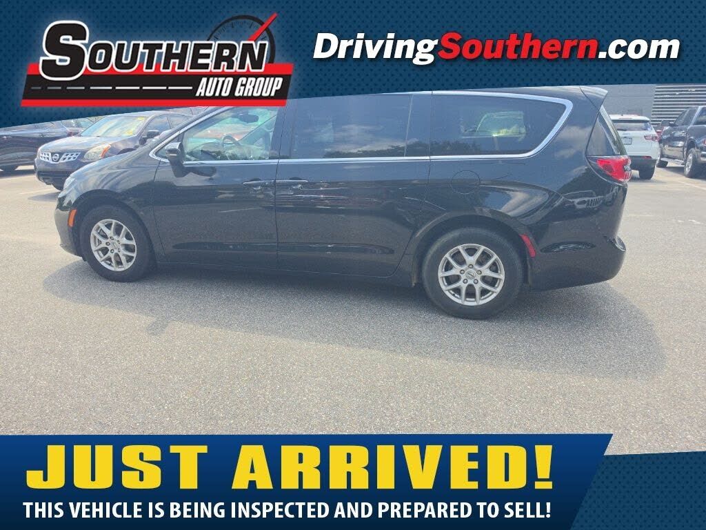 2023 CHRYSLER Pacifica