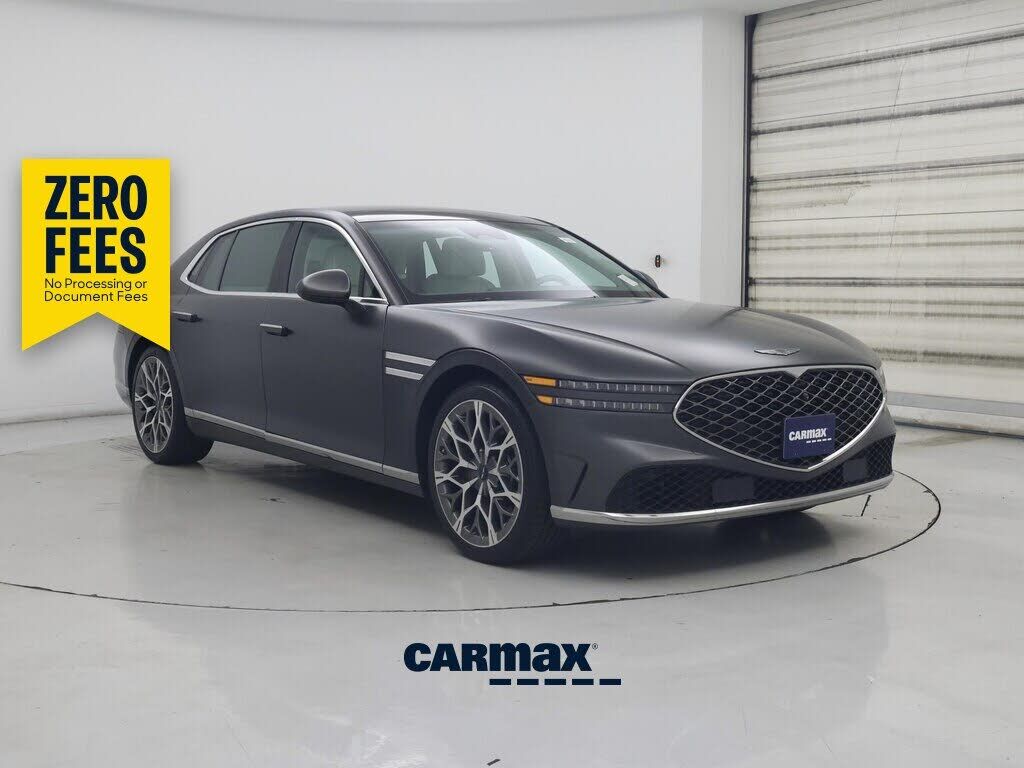 2023 GENESIS G90