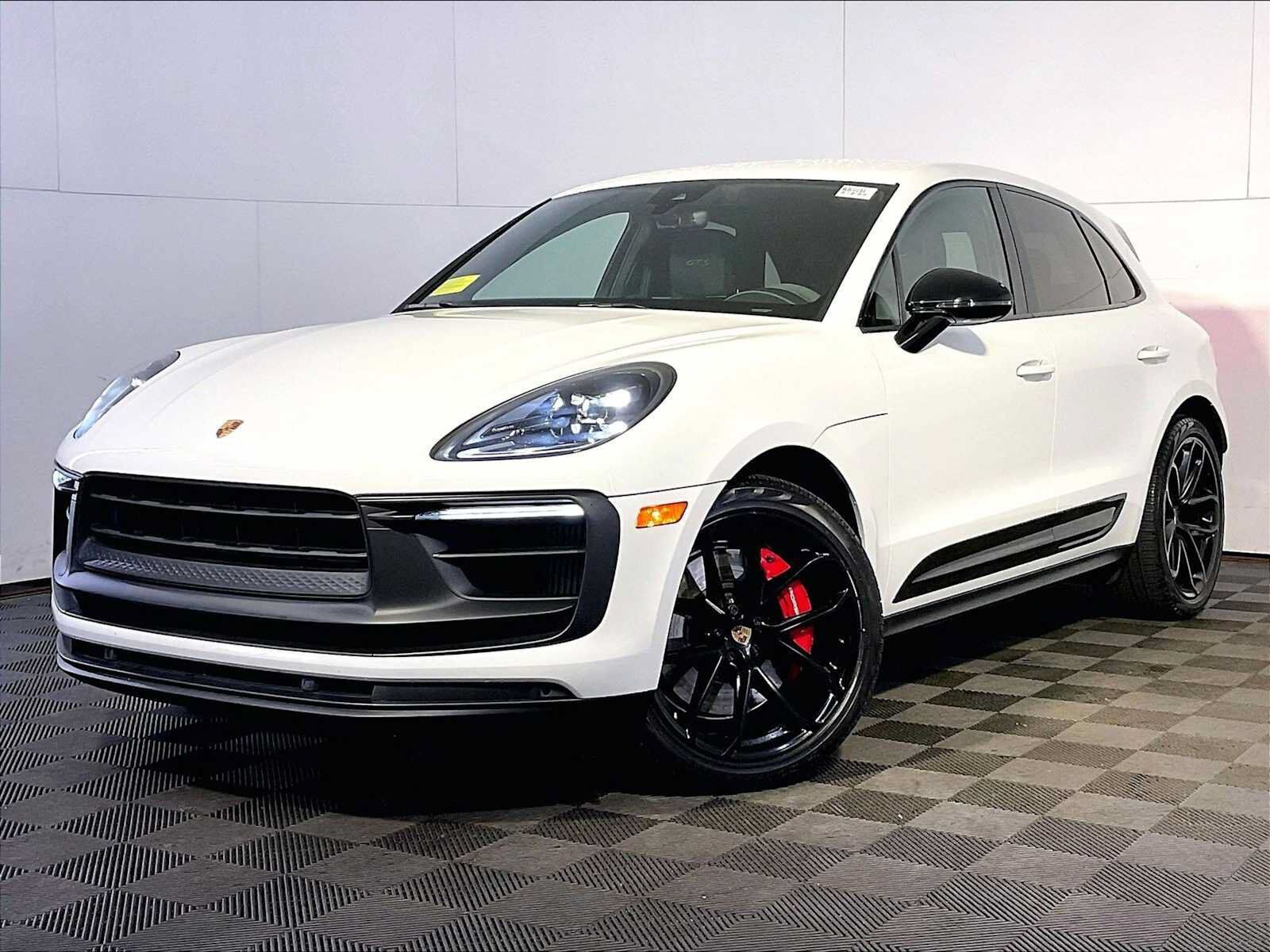 2022 PORSCHE Macan