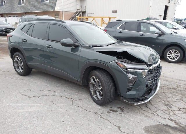 2026 CHEVROLET Trax
