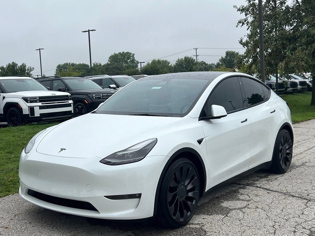 2022 TESLA Model Y