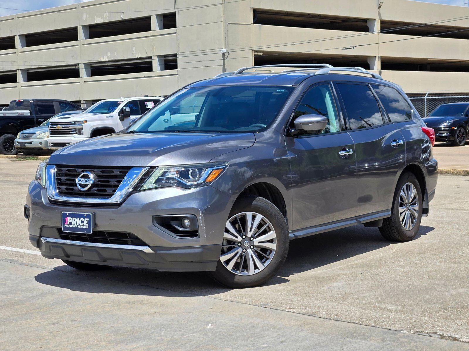 2017 NISSAN Pathfinder