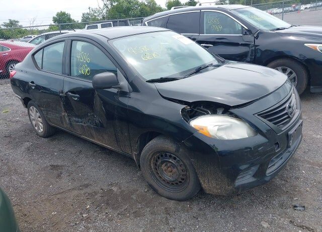 2012 NISSAN Versa