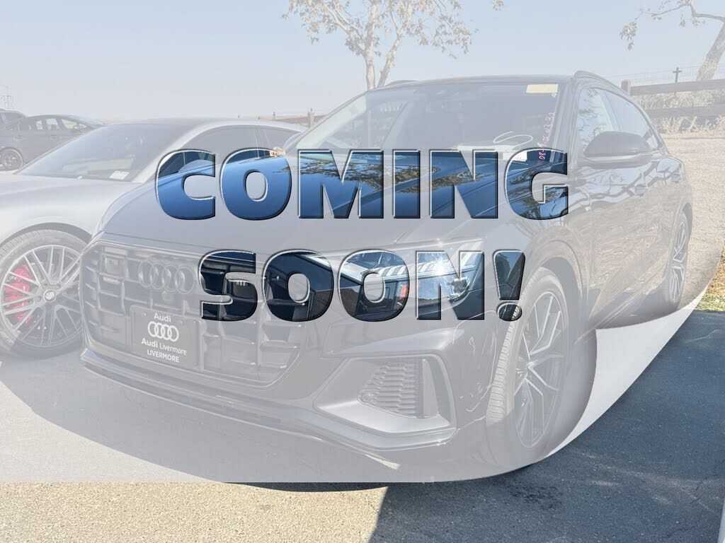 2022 AUDI Q8