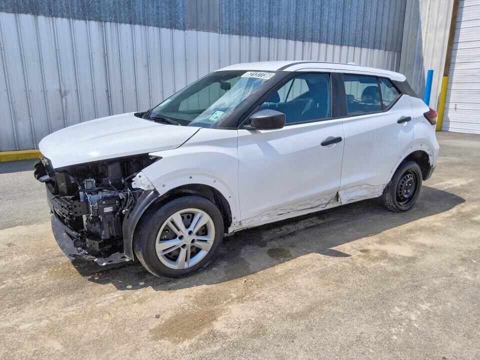 2023 NISSAN Kicks