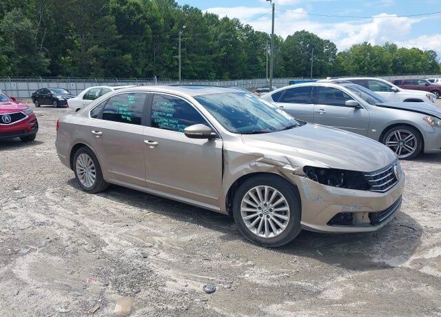 2016 VOLKSWAGEN Passat