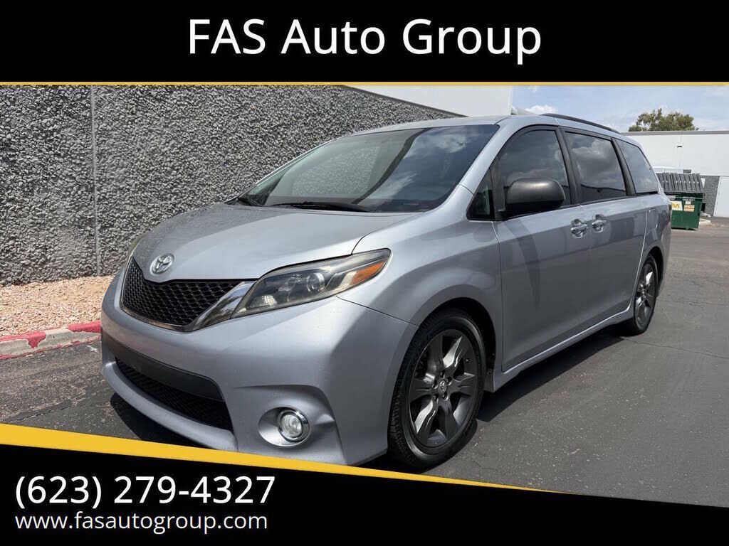 2016 TOYOTA Sienna