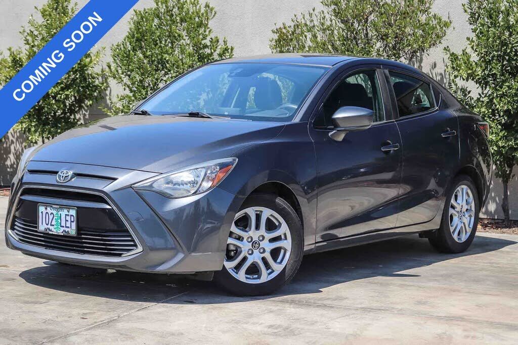 2017 TOYOTA Yaris