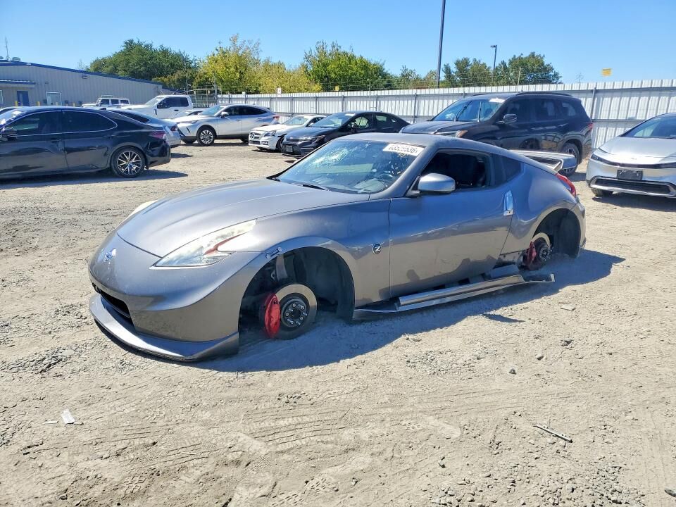 2012 NISSAN 370Z