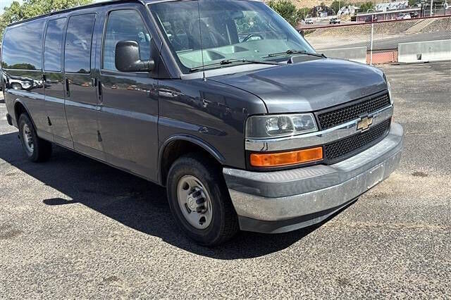 2017 CHEVROLET Express