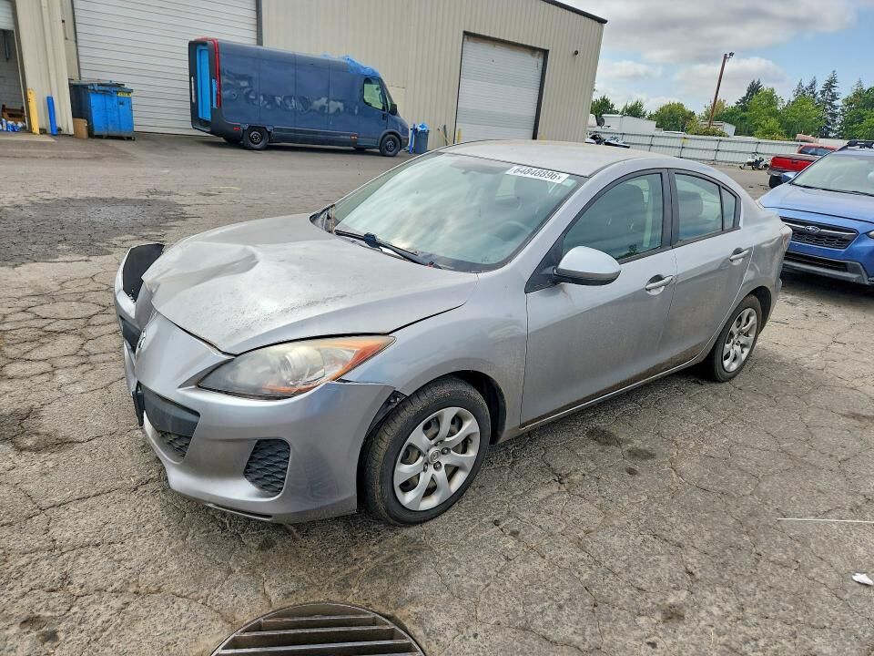 2013 MAZDA Mazda3