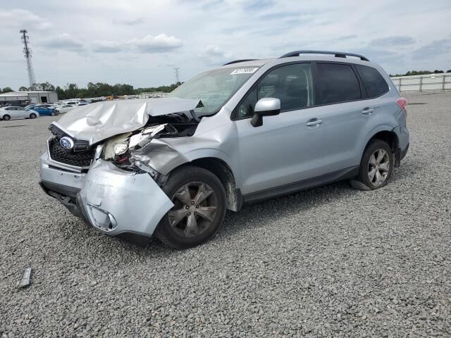 2014 SUBARU Forester