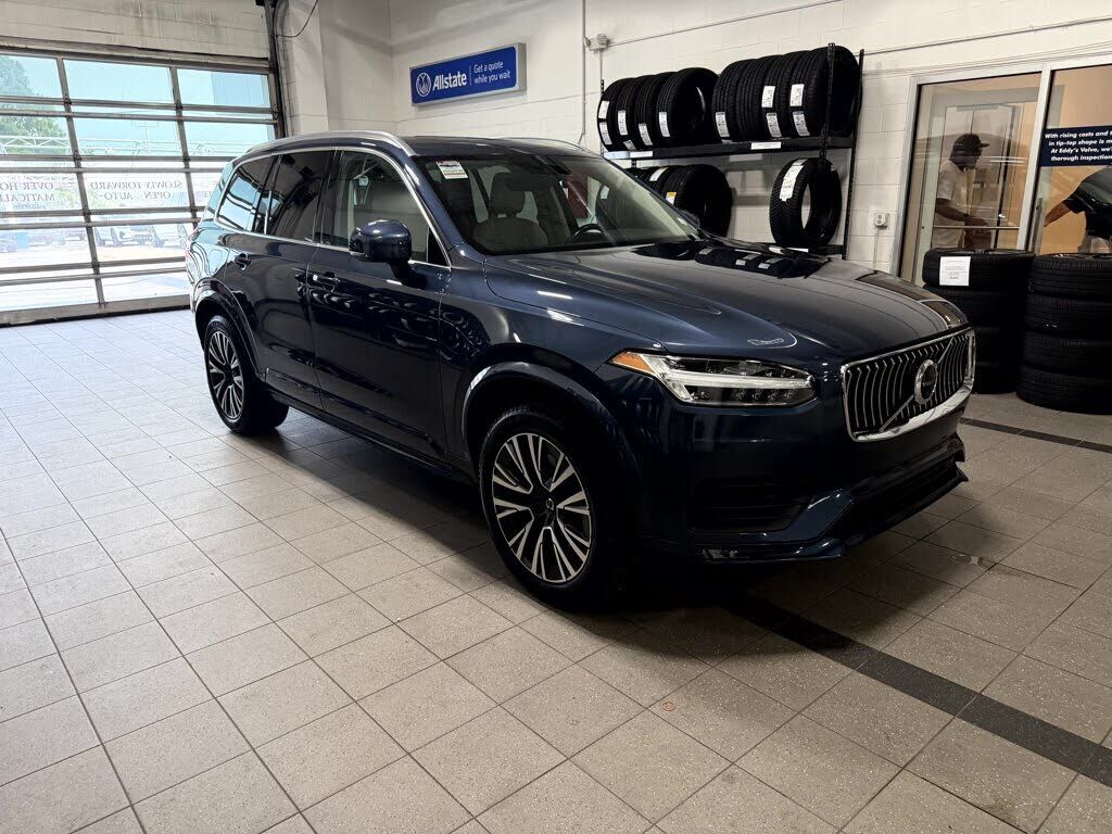 2020 VOLVO XC90