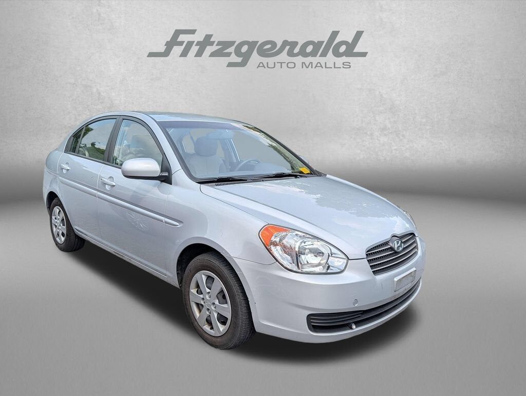 2011 HYUNDAI Accent
