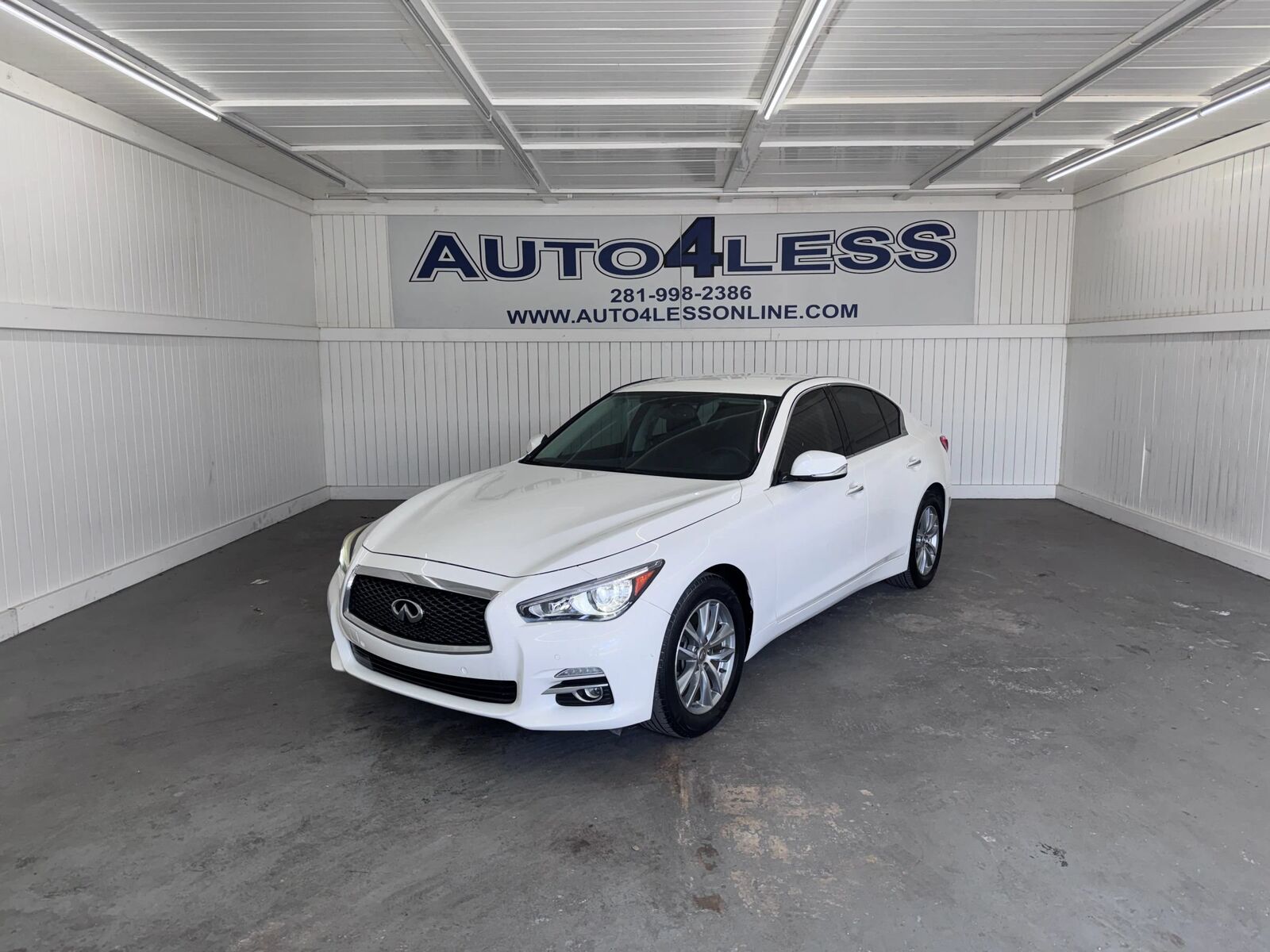 2017 INFINITI Q50