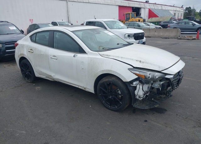 2018 MAZDA Mazda3