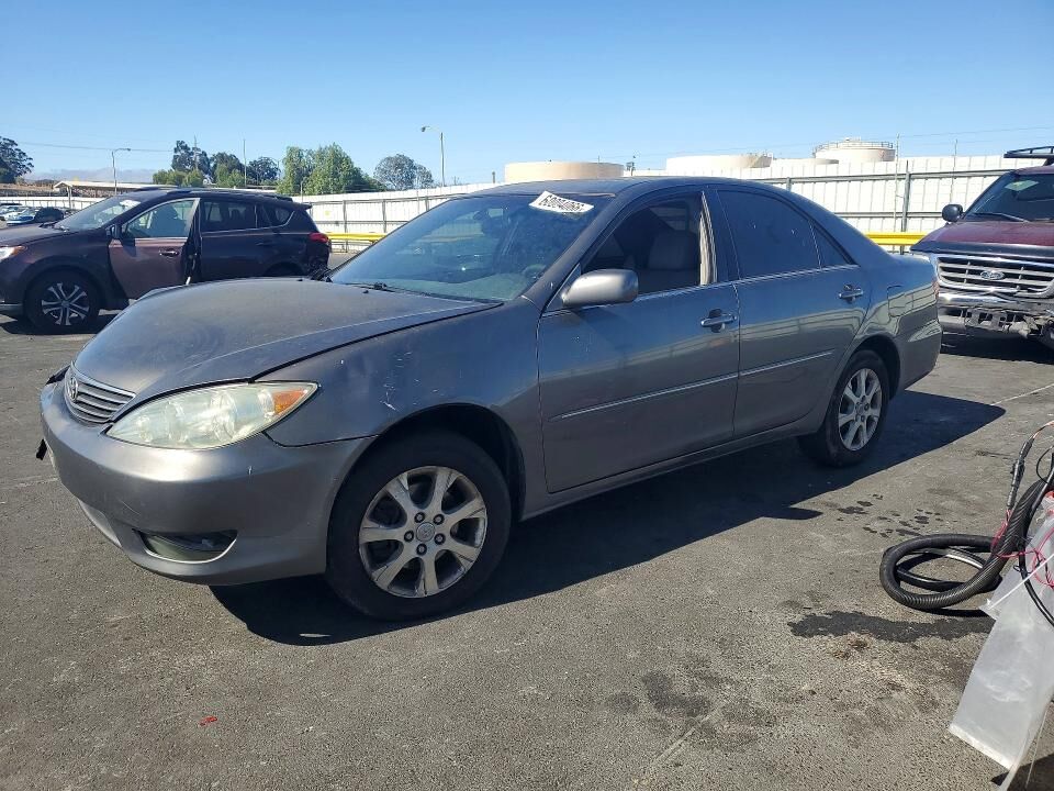 2005 TOYOTA Camry