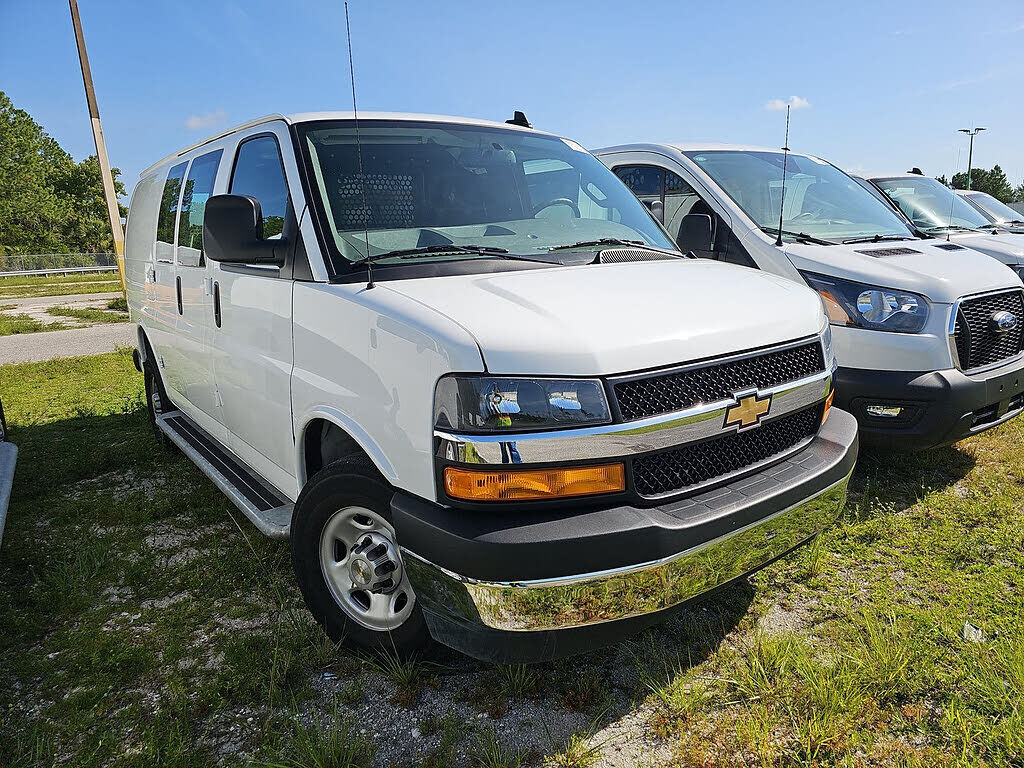 2025 CHEVROLET Express