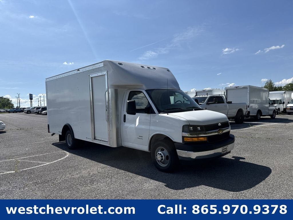 2026 CHEVROLET Express