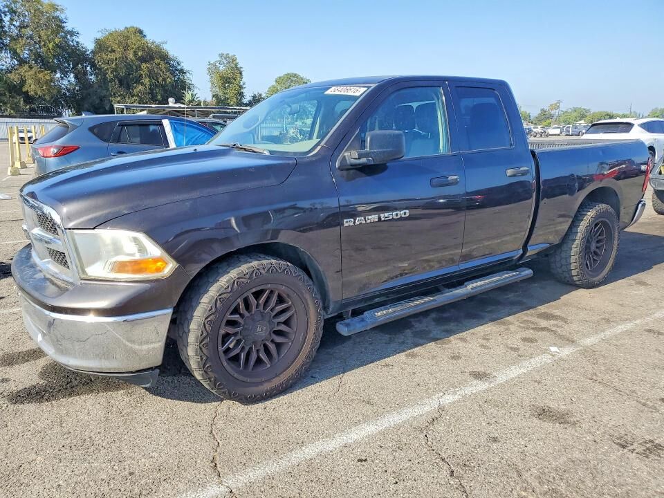 2011 DODGE Ram