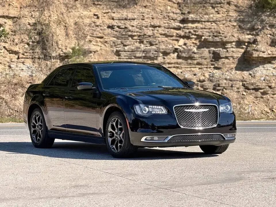 2017 CHRYSLER 300