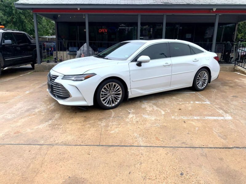 2019 TOYOTA Avalon