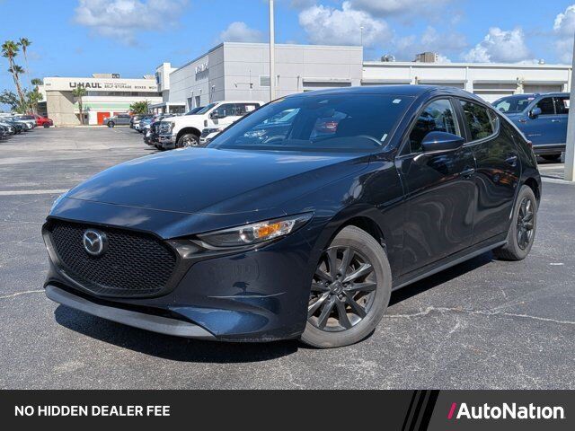 2022 MAZDA Mazda3