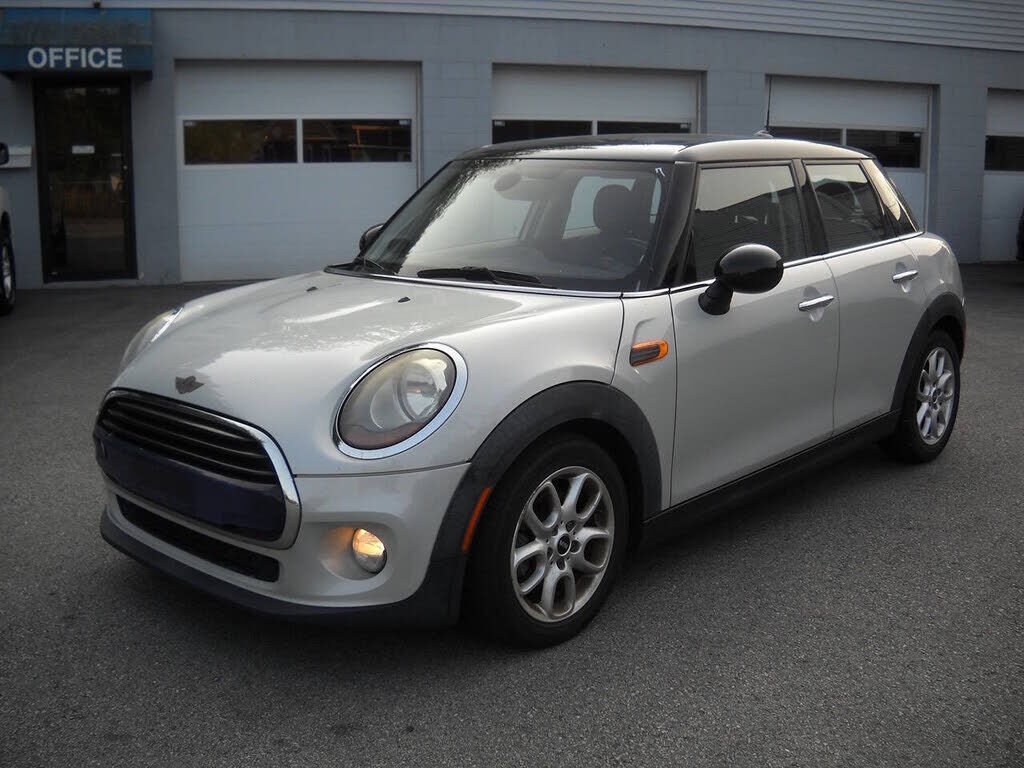 2017 MINI Cooper