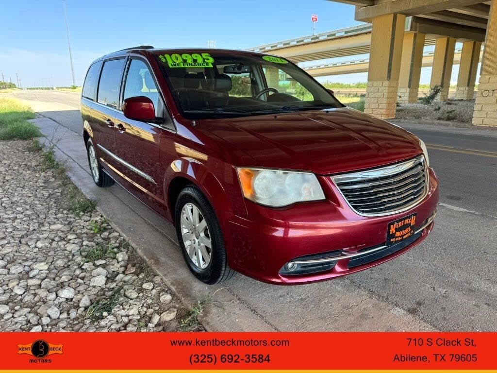 2014 CHRYSLER Town and Country