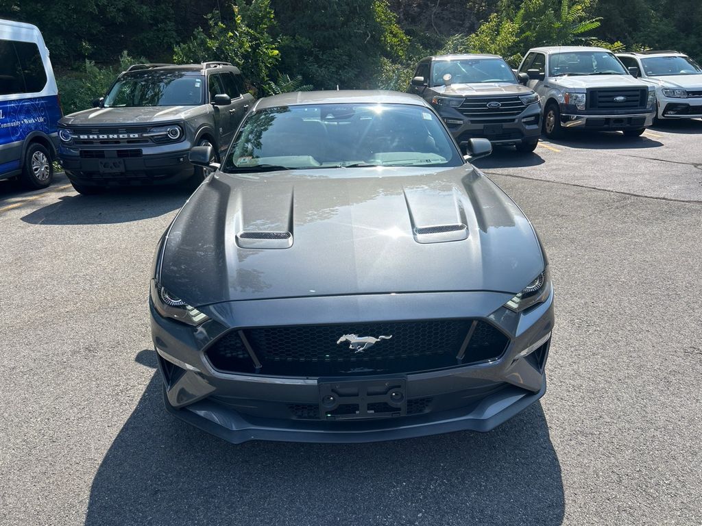 2021 FORD Mustang