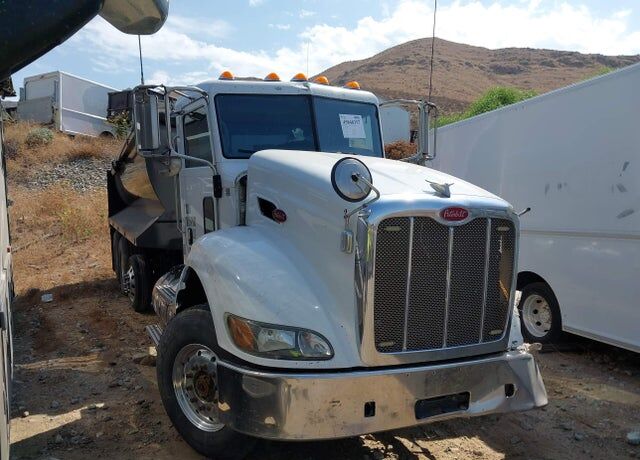 2015 PETERBILT 384