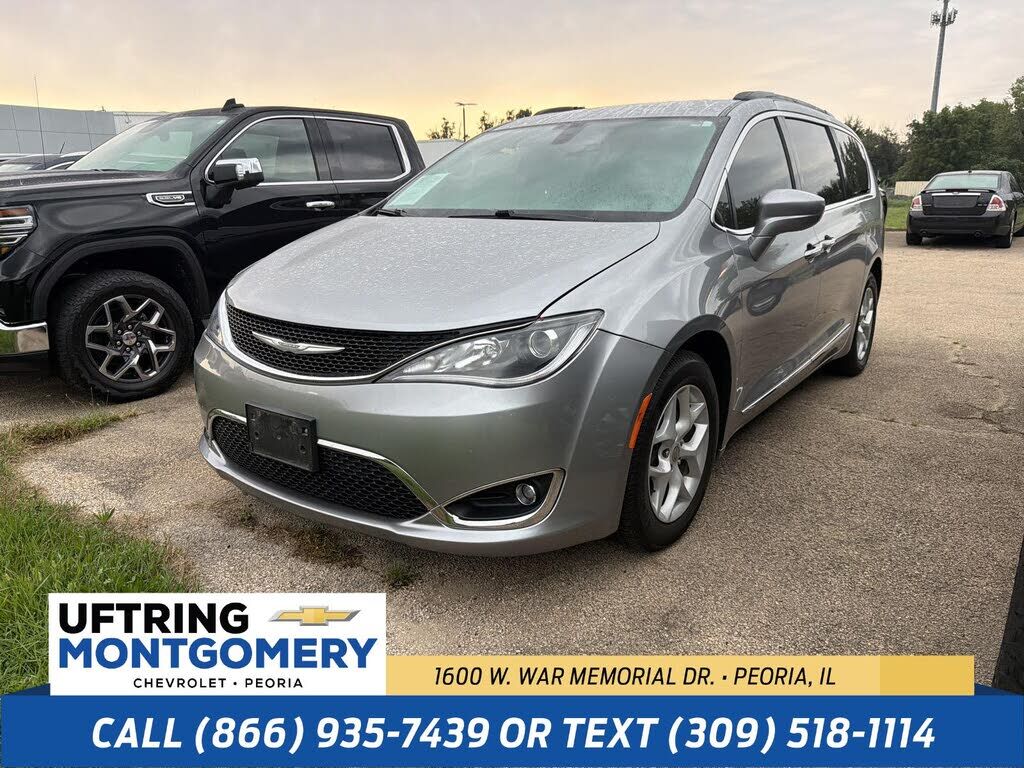 2017 CHRYSLER Pacifica
