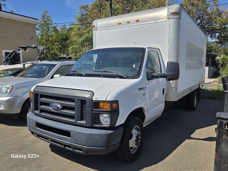 2017 FORD E-350