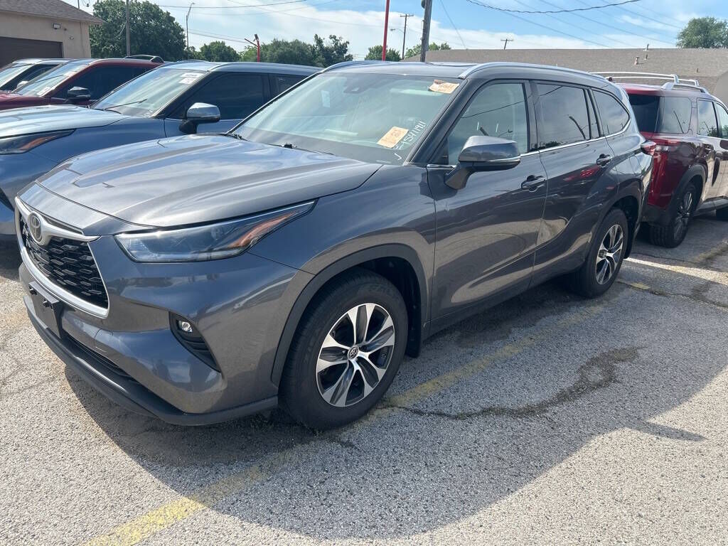 2021 TOYOTA Highlander