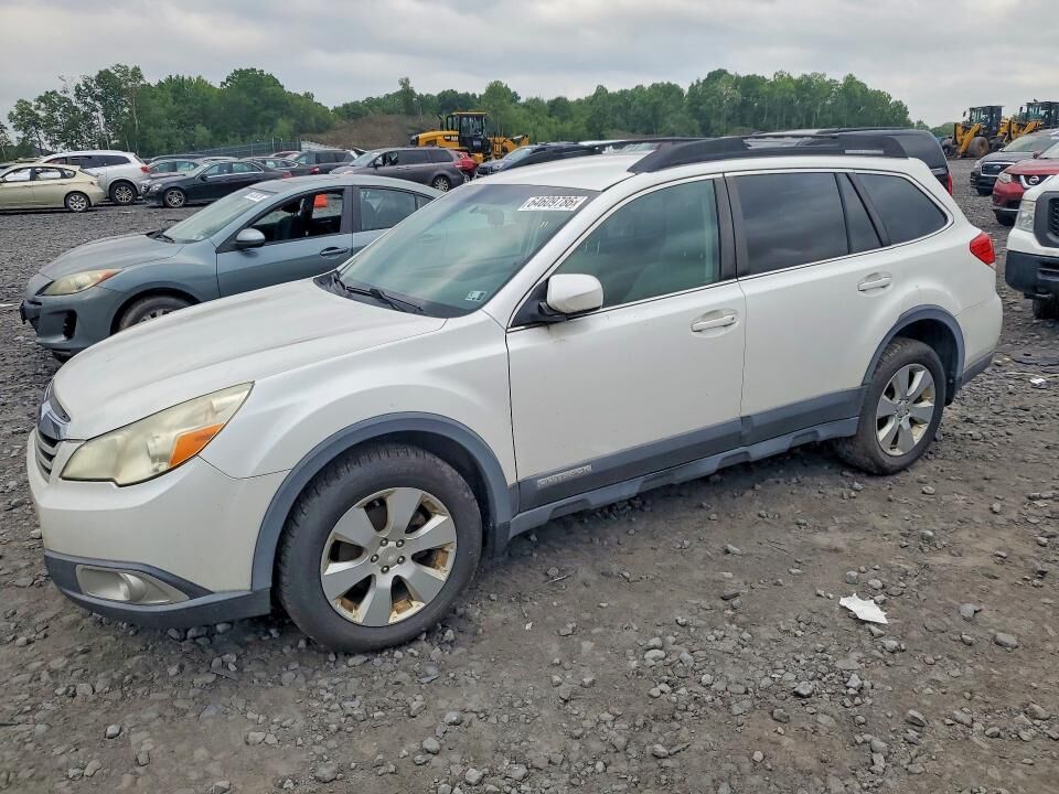 2011 SUBARU Outback