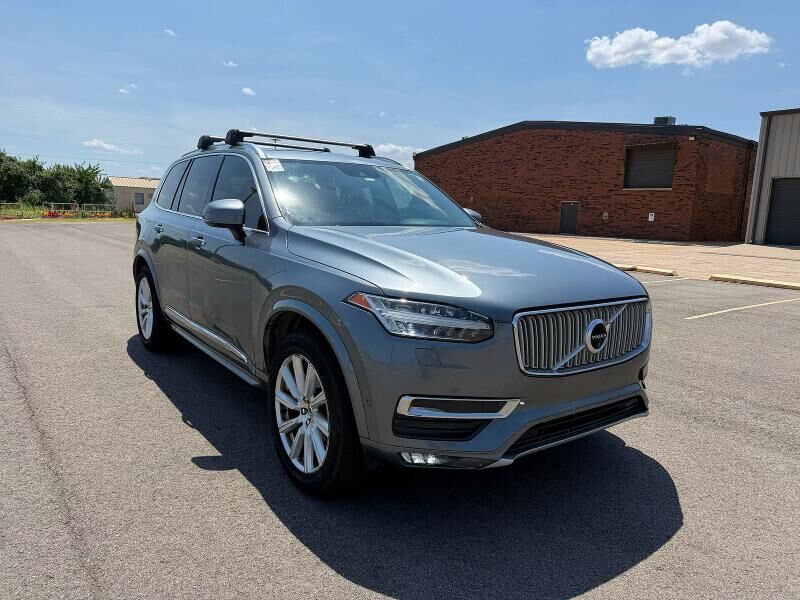 2017 VOLVO XC90