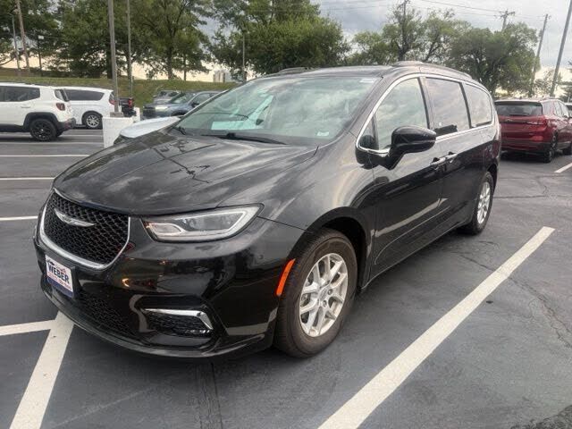 2022 CHRYSLER Pacifica